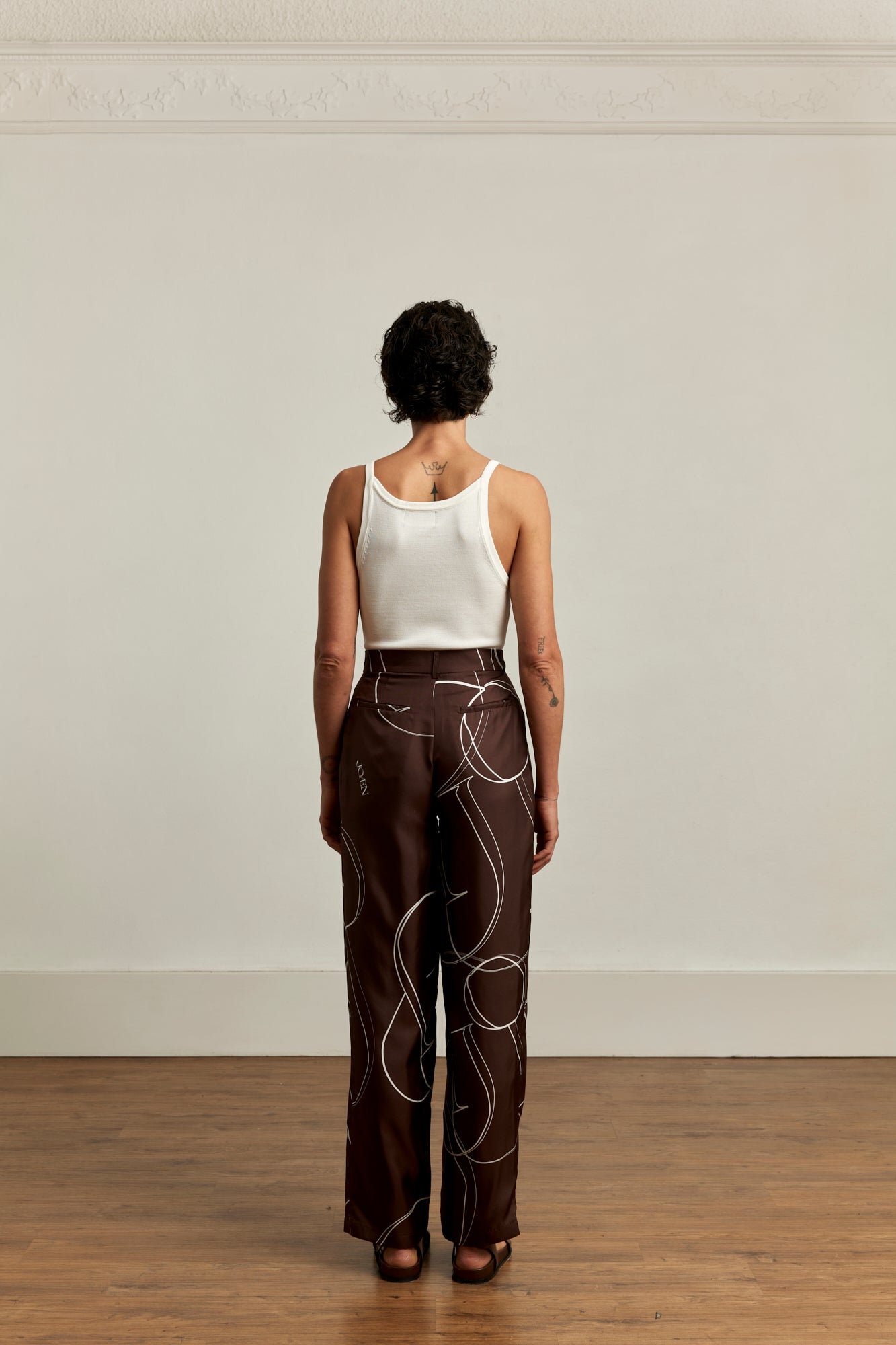 
                  
                    Emery Trouser | Silk Print Hickory
                  
                